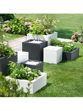 Teraplast 25x25x25cm vazonas Schio Cubo 25 antracito spalvos-Kolekcija Schio-Žalios pertvaros ir vazonų sistemos